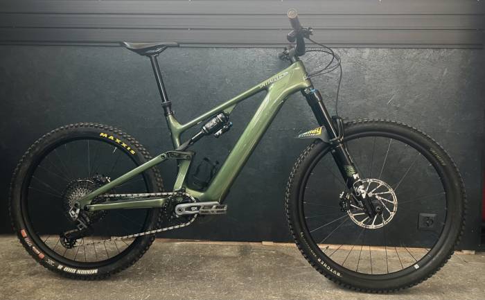 Levo Expert Carbon G4